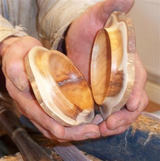 The finished Yew oyster box